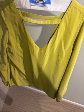 Amanda Uprichard Lime Green V-Neck Long Sleeve Top